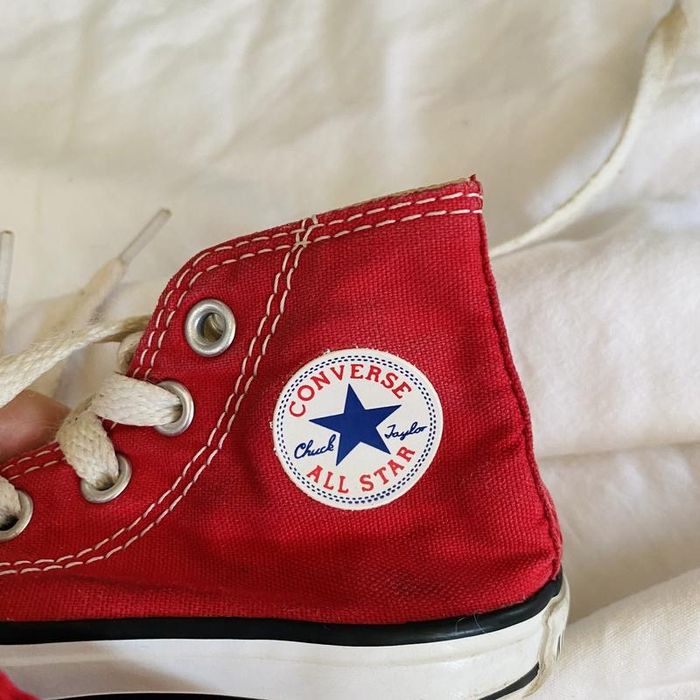 Красные высокие кеды converse оригинал