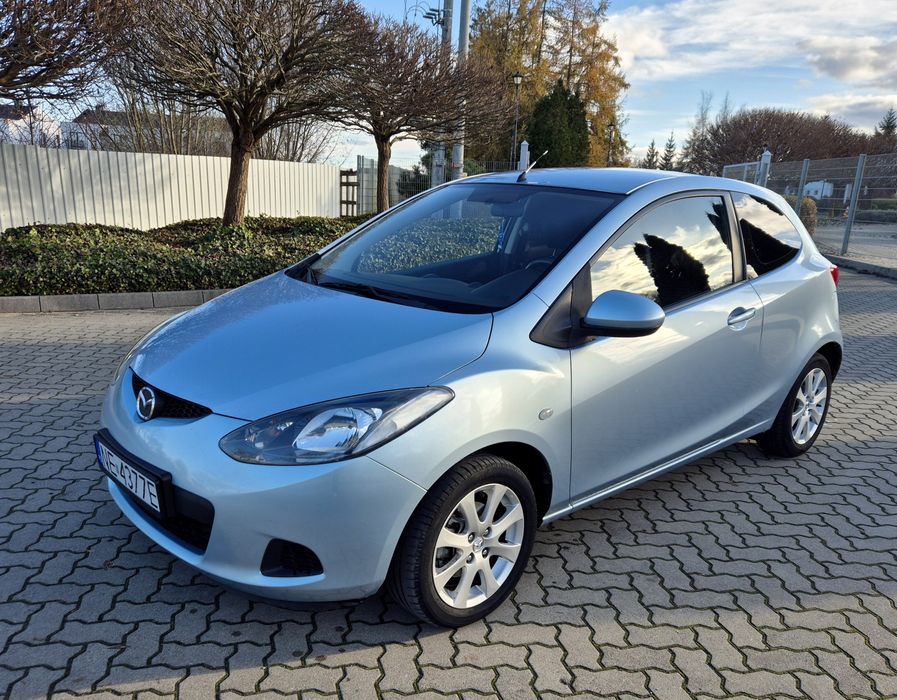 Mazda 2  1.3 benzyna / klimatyzacja/ oryginalny lakier
