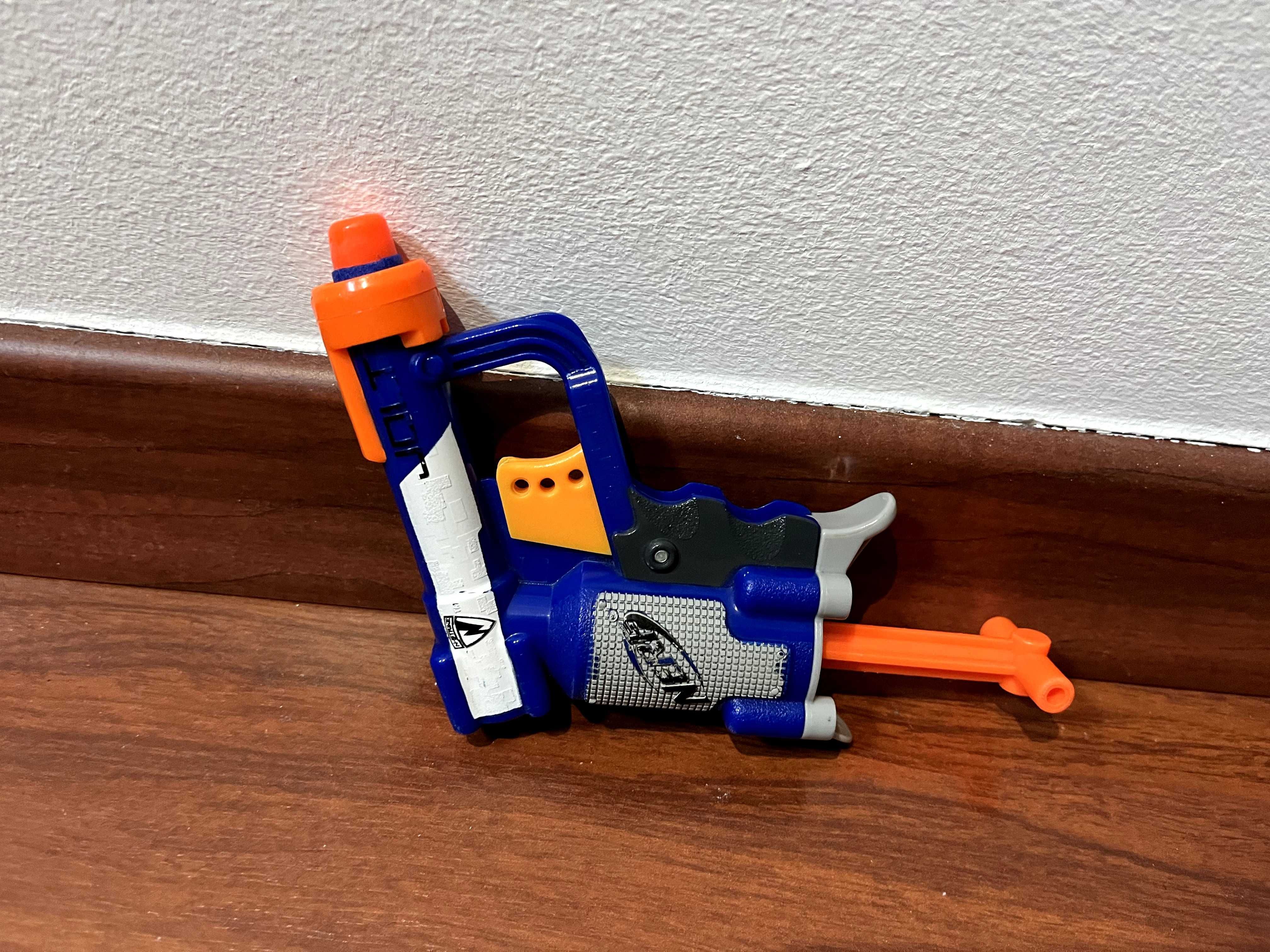 NERF N-Strike Elite + mały pistolet Jolt.
