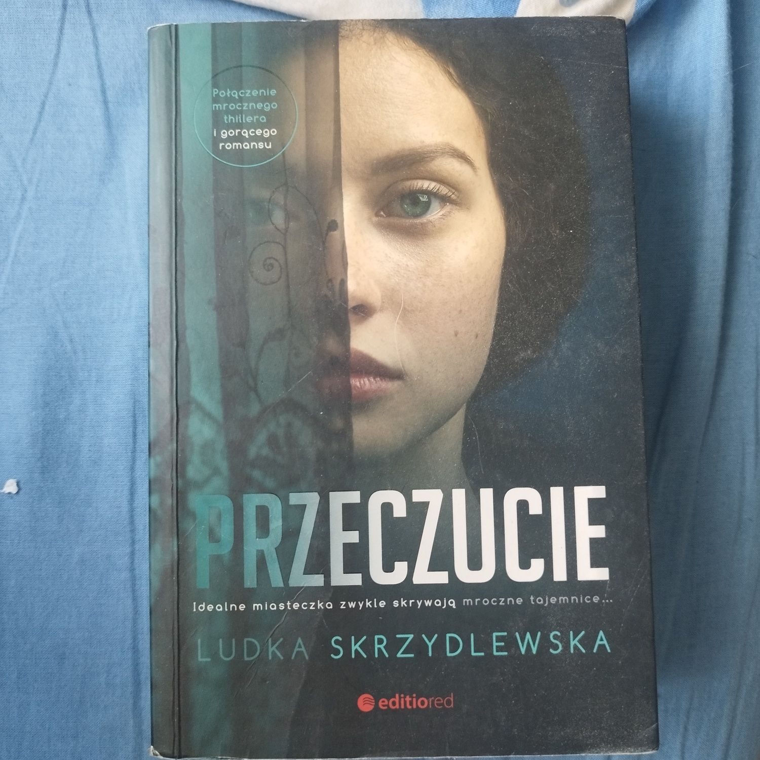 Zestaw pięciu  książek