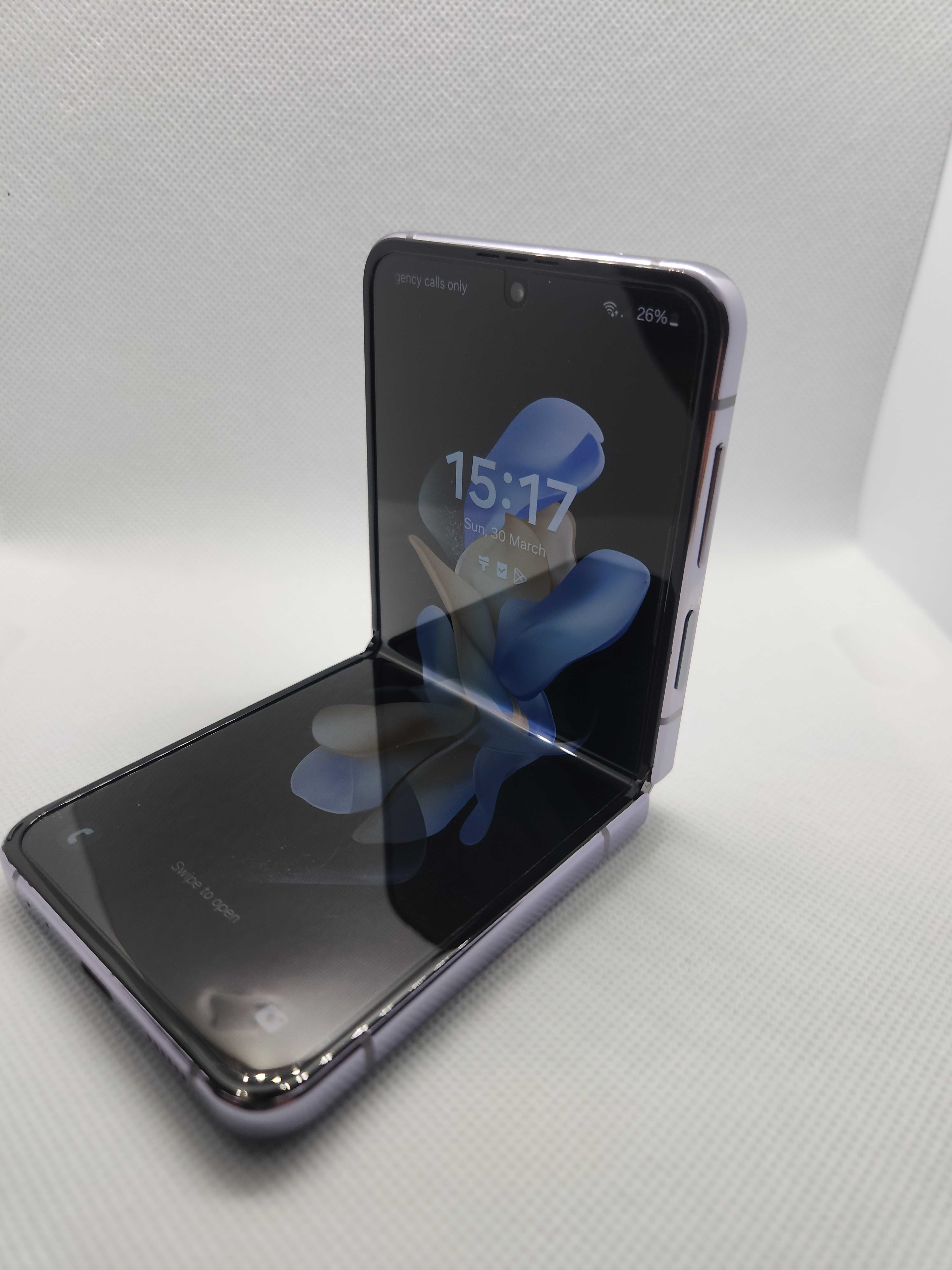 Samsung Galaxy Z Flip4 5G -8GB/256GB Bora Purple Desbloqueado A3