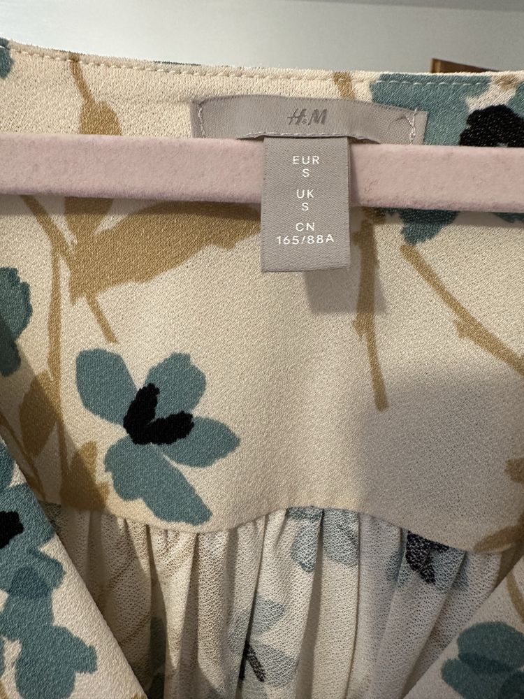 Sukienka w kwiaty H&M S