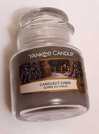 Yankee Candle "Candlelit cabin"