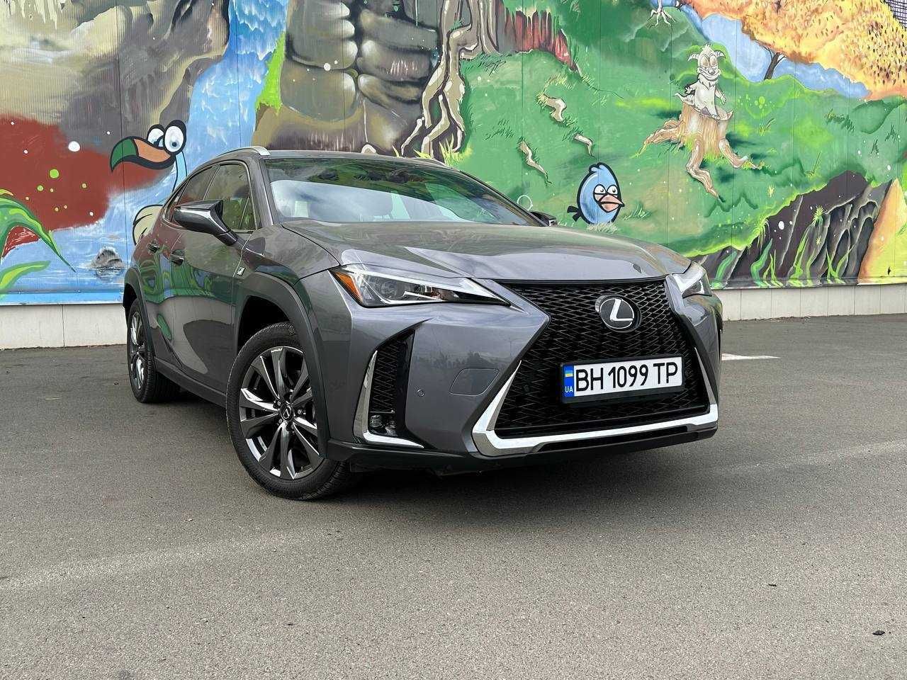 Lexus UX 2021 рік