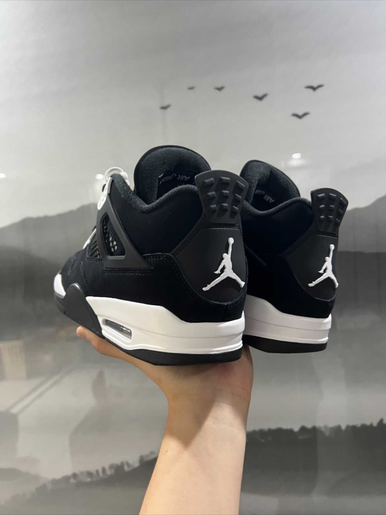 Jordan Air Jordan 4 Retro White Thunder R.39