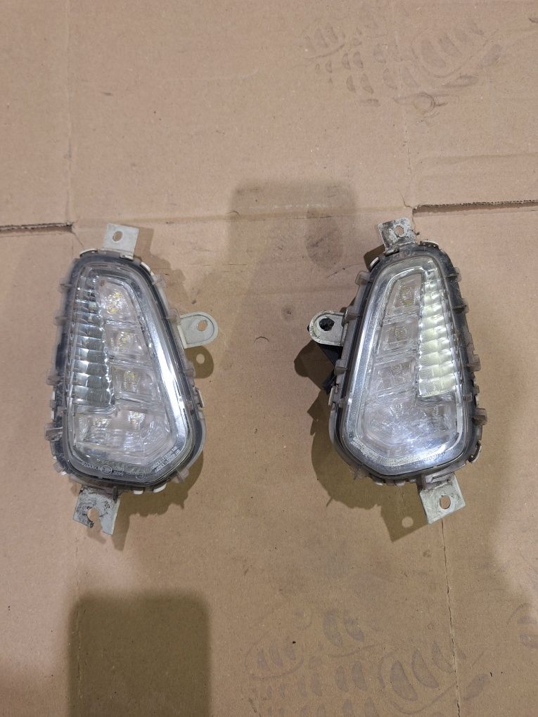 Lampa do jazdy dziennej DRL halogen prawy 313.23116 Volvo V40 CC