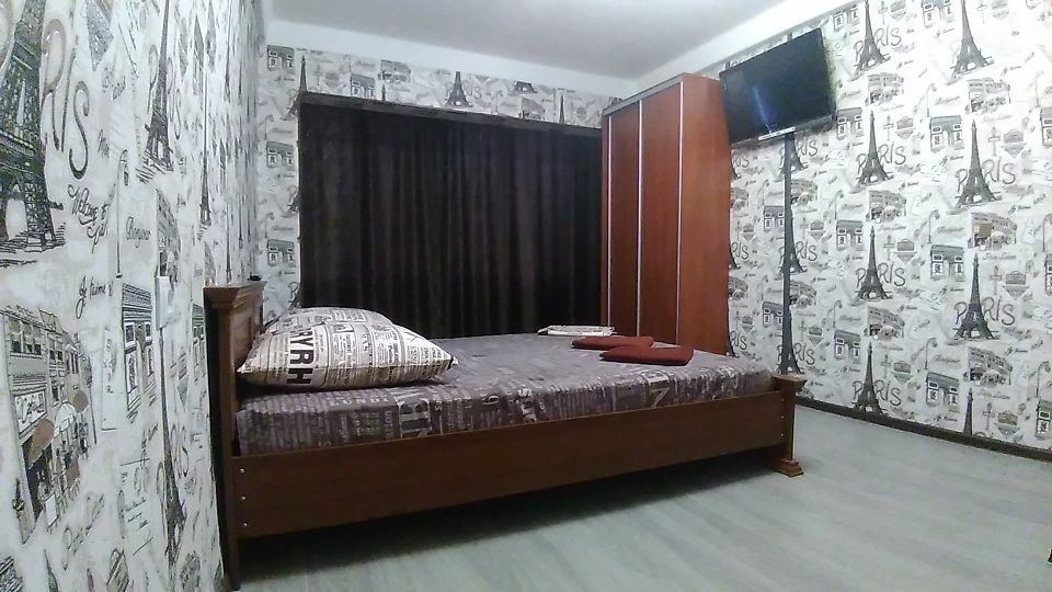ТЦ "Oasis" метро "Героїв Дніпра" 1-хв ходьби.  пр.Оболонський-43.