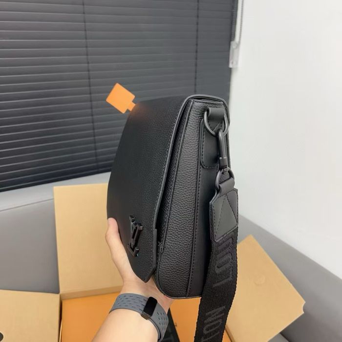 Мужская сумка louis vuitton Мессенджер Louis Vuitton Takeoff барсетка