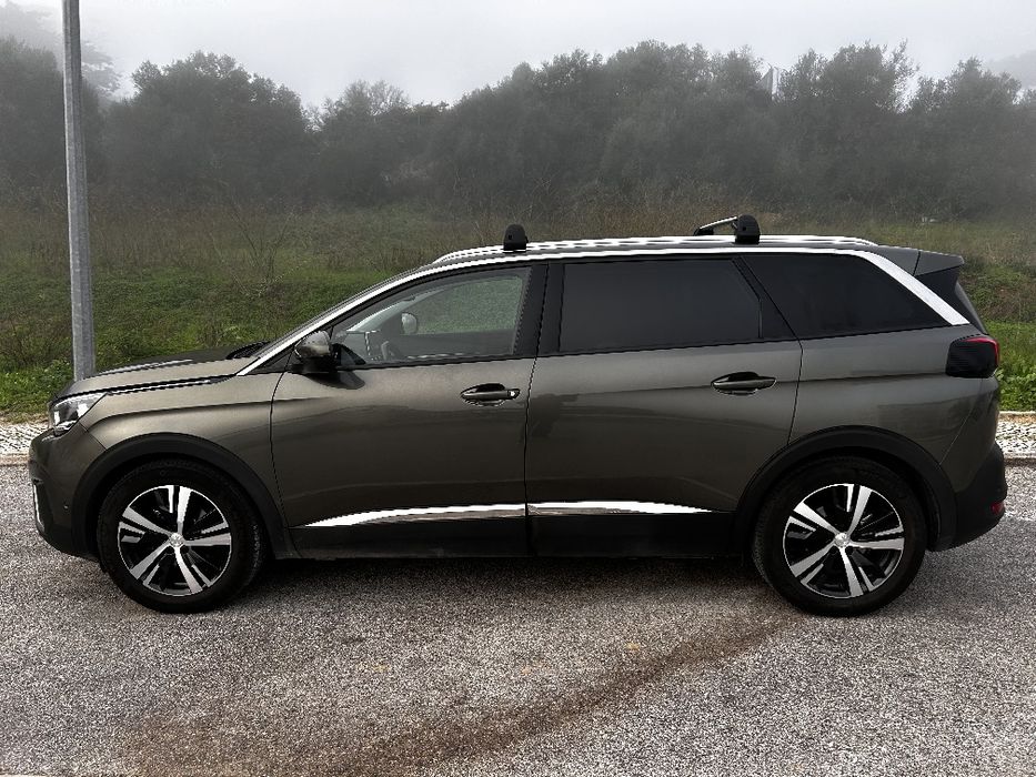 Peugeot 5008 Allure 1.5 impecável
