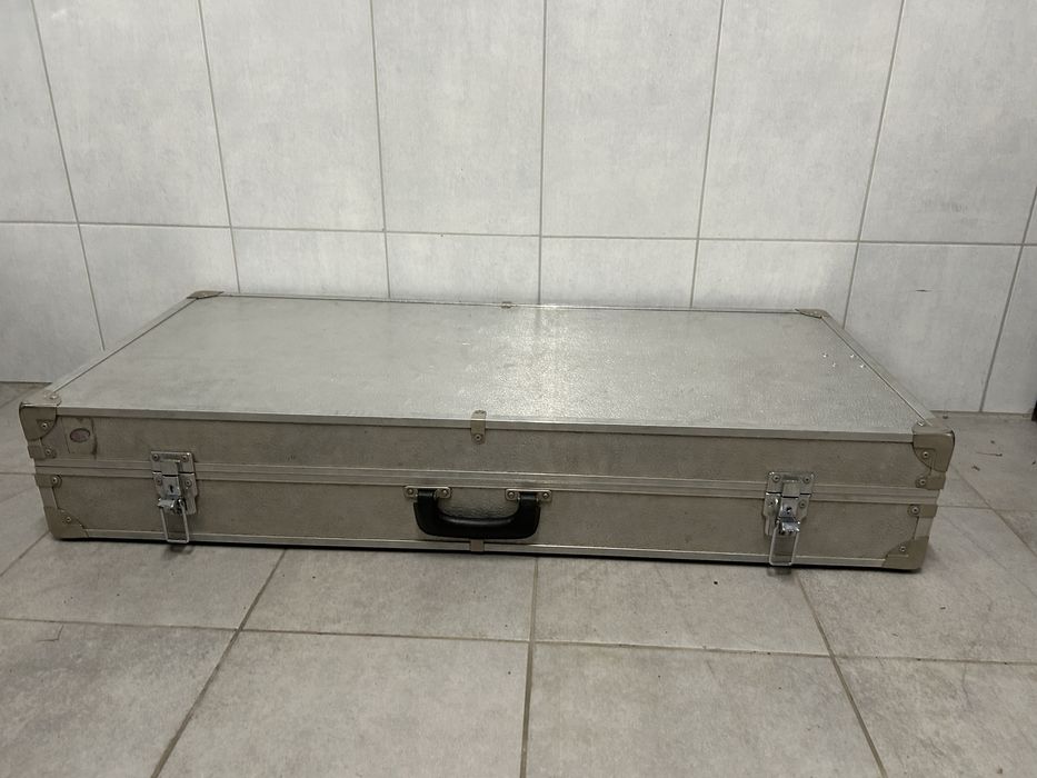 Skrzynia aluminiowa do kampera vana na sprzęt muzyczny