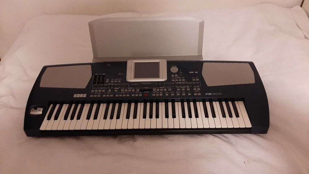 Korg PA500 plus futerał gratis