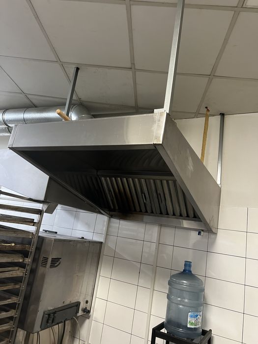 Зонт витяжний 1400мм на 1000мм, витяжка пристінна.