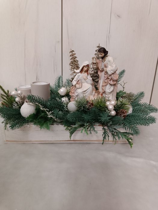 Stroik kompozycja świąteczna ze Świętą Rodziną duży podświetlany