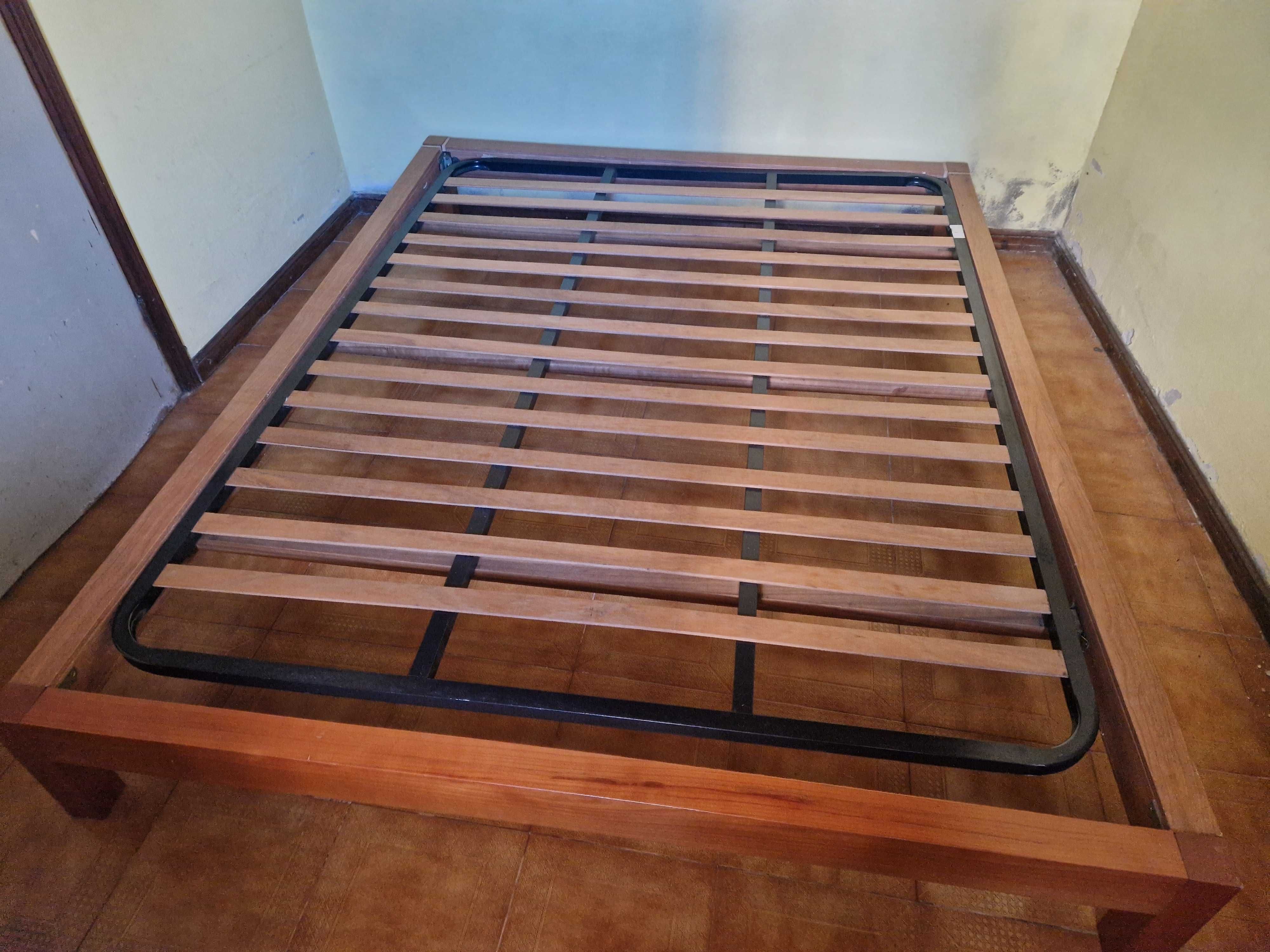 Estrado Cama casal