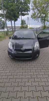 toyota yaris 2011r bardzo dobrze zadbana