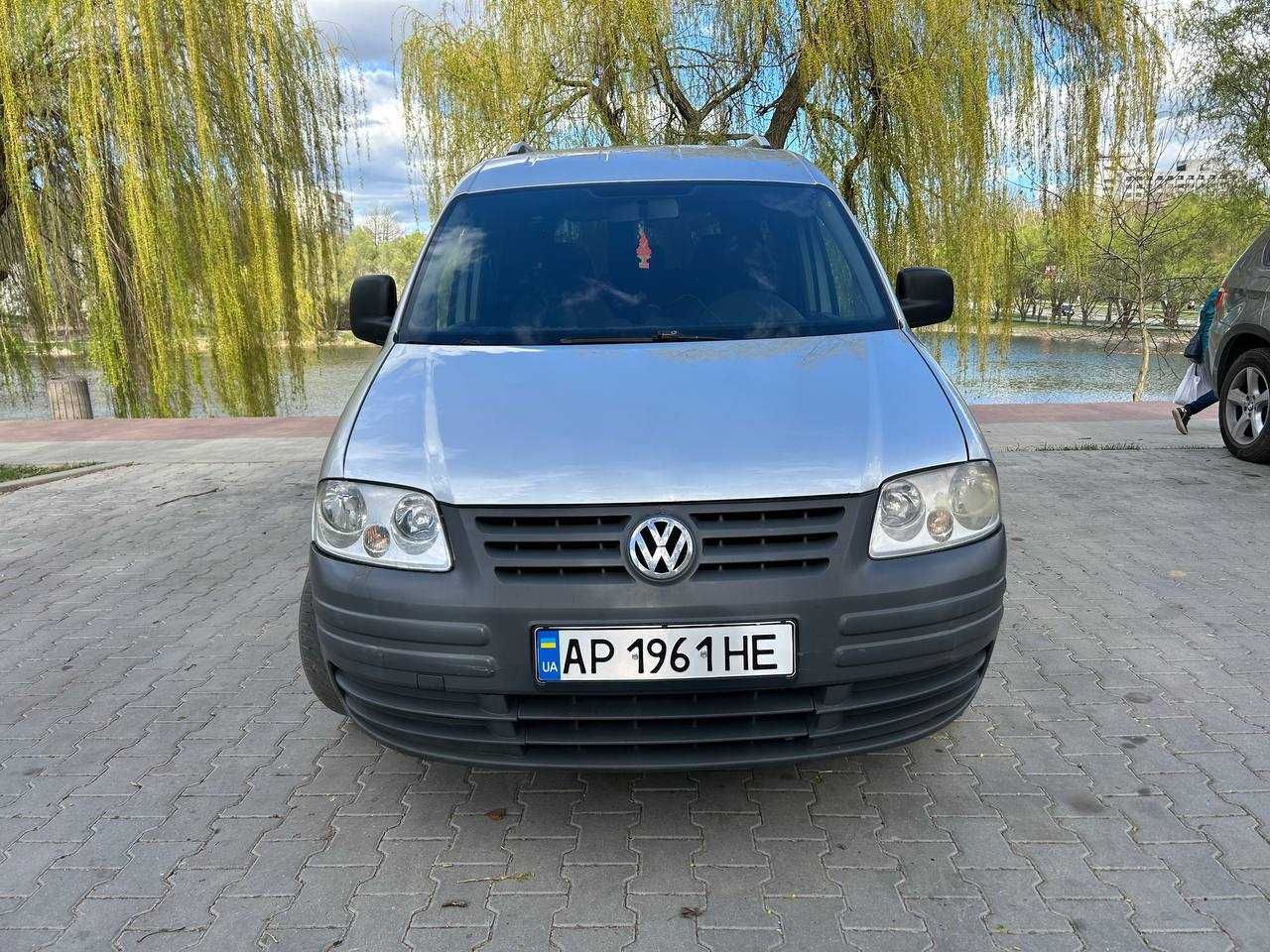 Volkswagen Caddy заводской пассажир 2008 г. газ(пропан)/ бензин