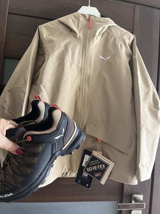 Nowa kurtka Goretex Salewa 40,beżowa,przeciwdeszczowa, jasny brąz