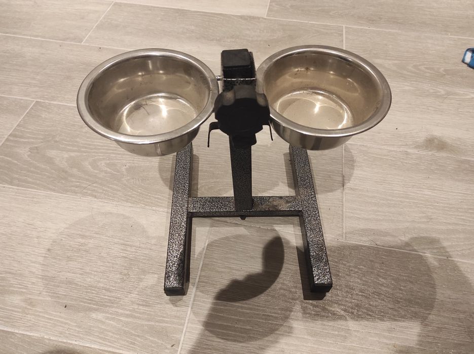 Comedouro e bebedouro