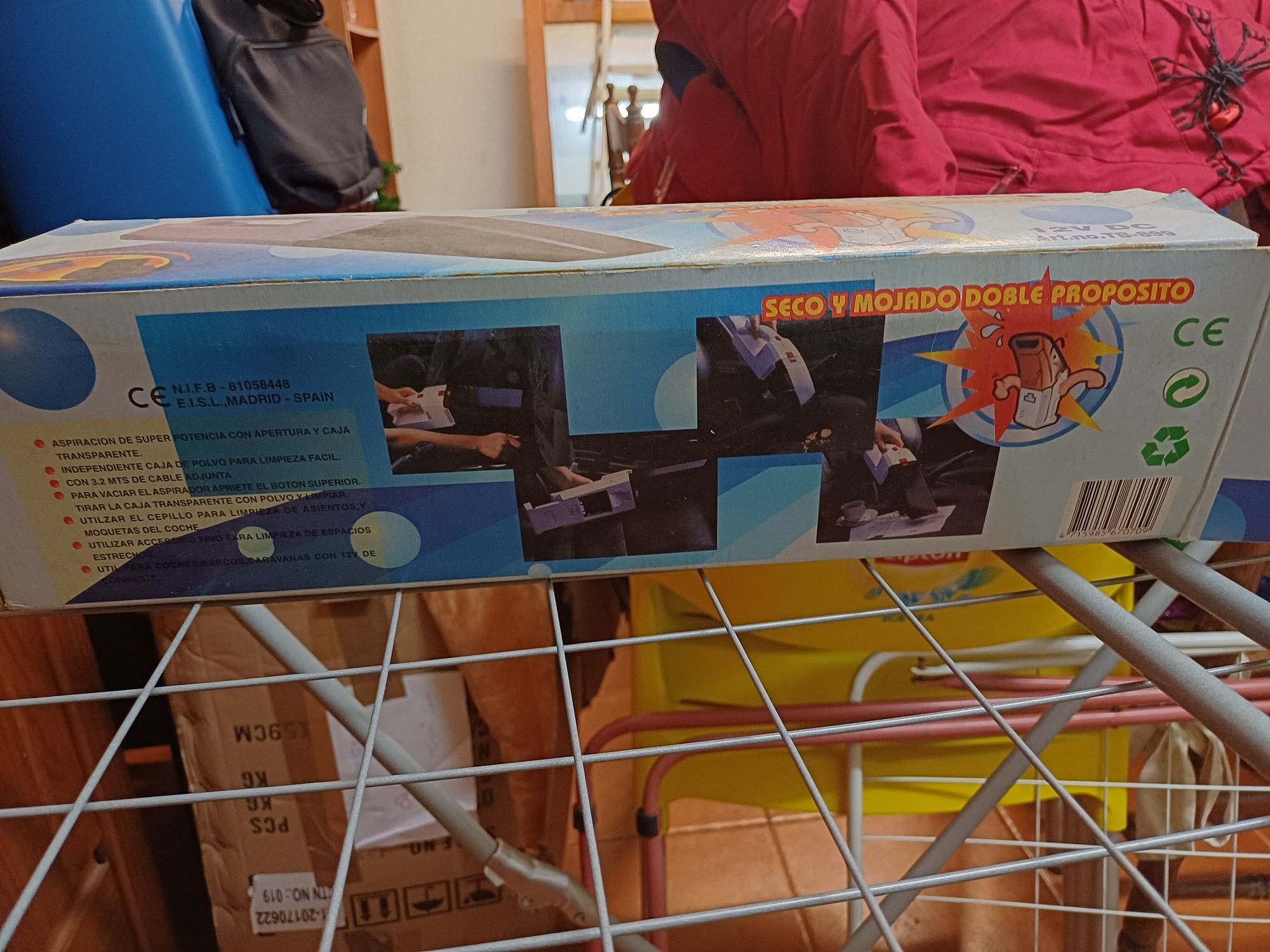 Aspirador de Mão para Carro com Fio Plug Isqueiro (120 W - 12 V)