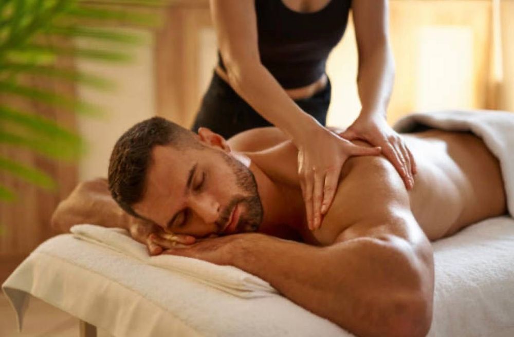 Работа масажиской.Киев Голосеевский