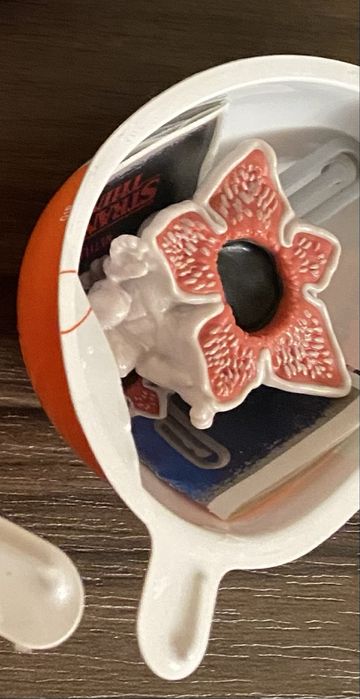 Кіндери Stranger Things, кіндери джой ( joy )