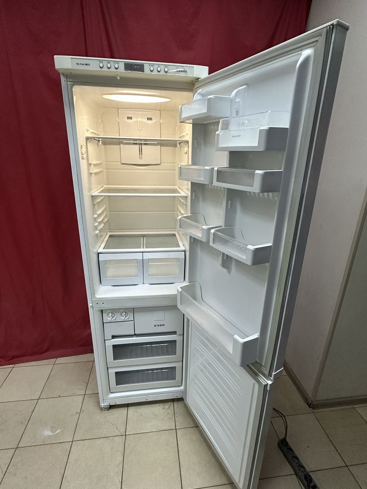 Хололильник Samsung RL 38 BNCP