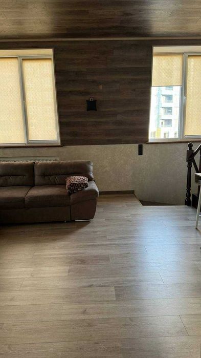 В продажу трьохповерховий таунхаус 120м2