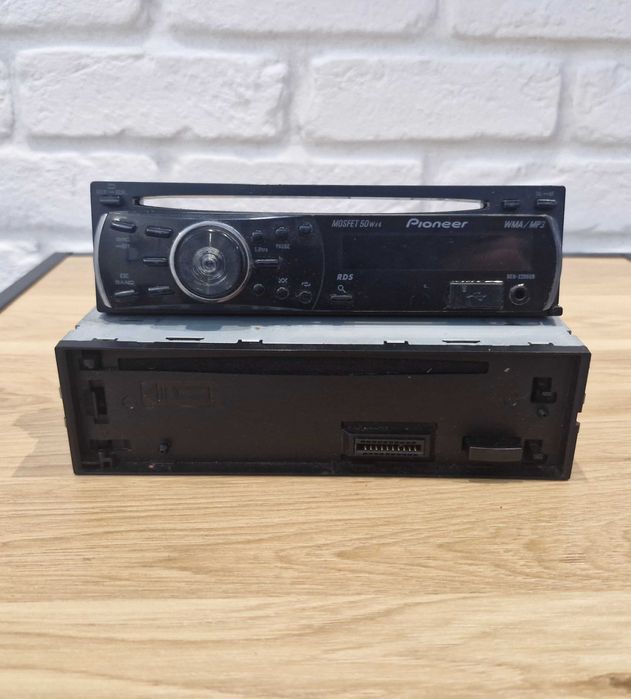Radioodtwarzacz Pioneer DEH-2200UB