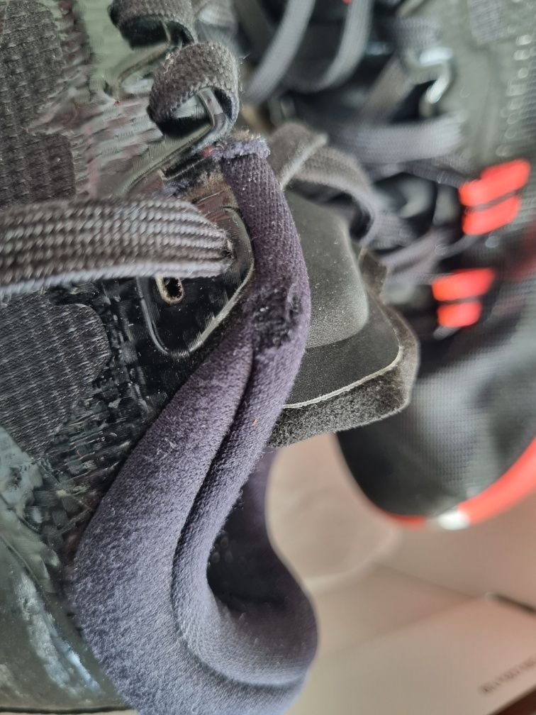 Sprzedam buty Jordan Zion 1 rozmiar 40