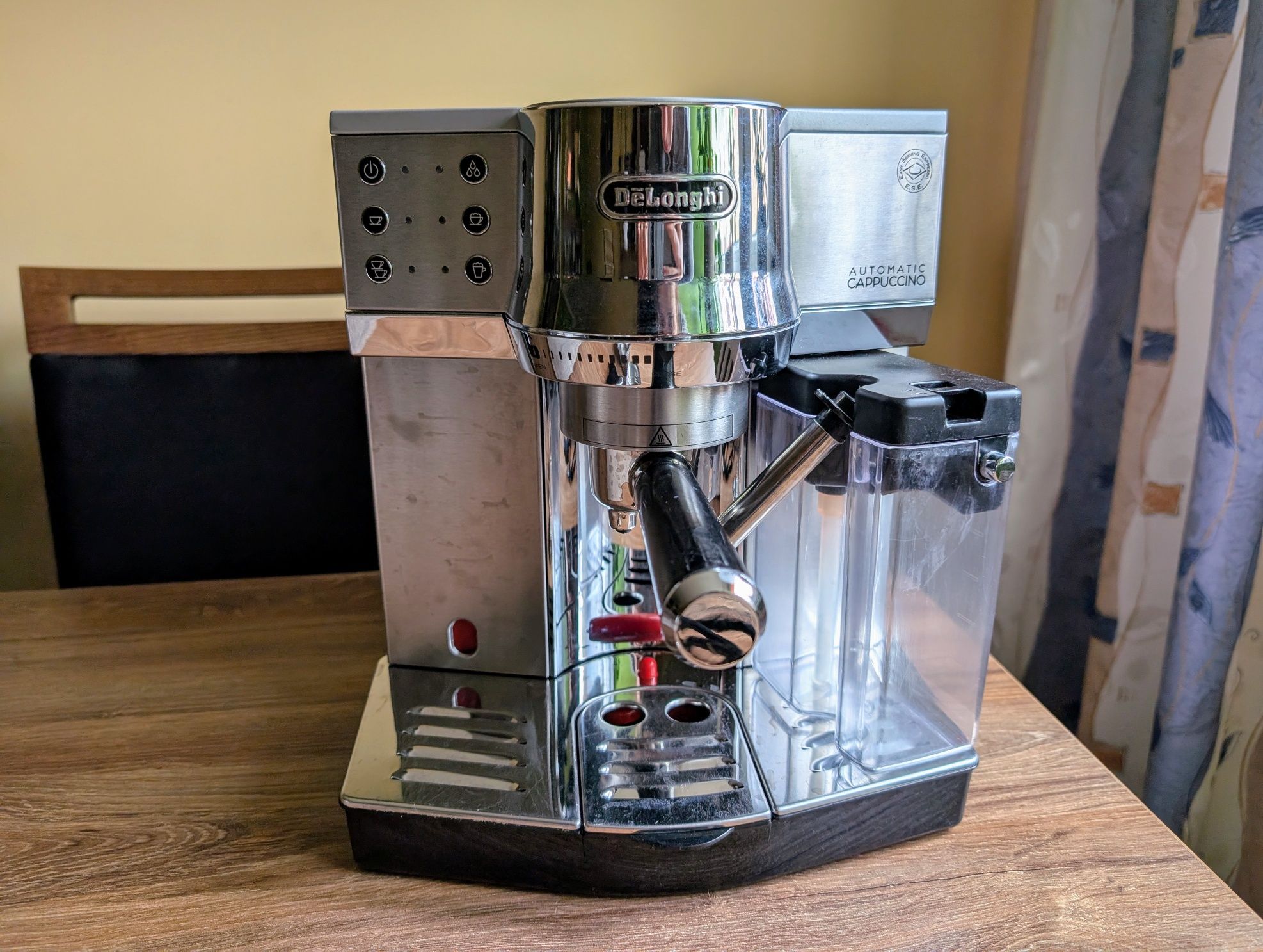 Ekspres kolbowy DeLonghi EC 850.M srebrny