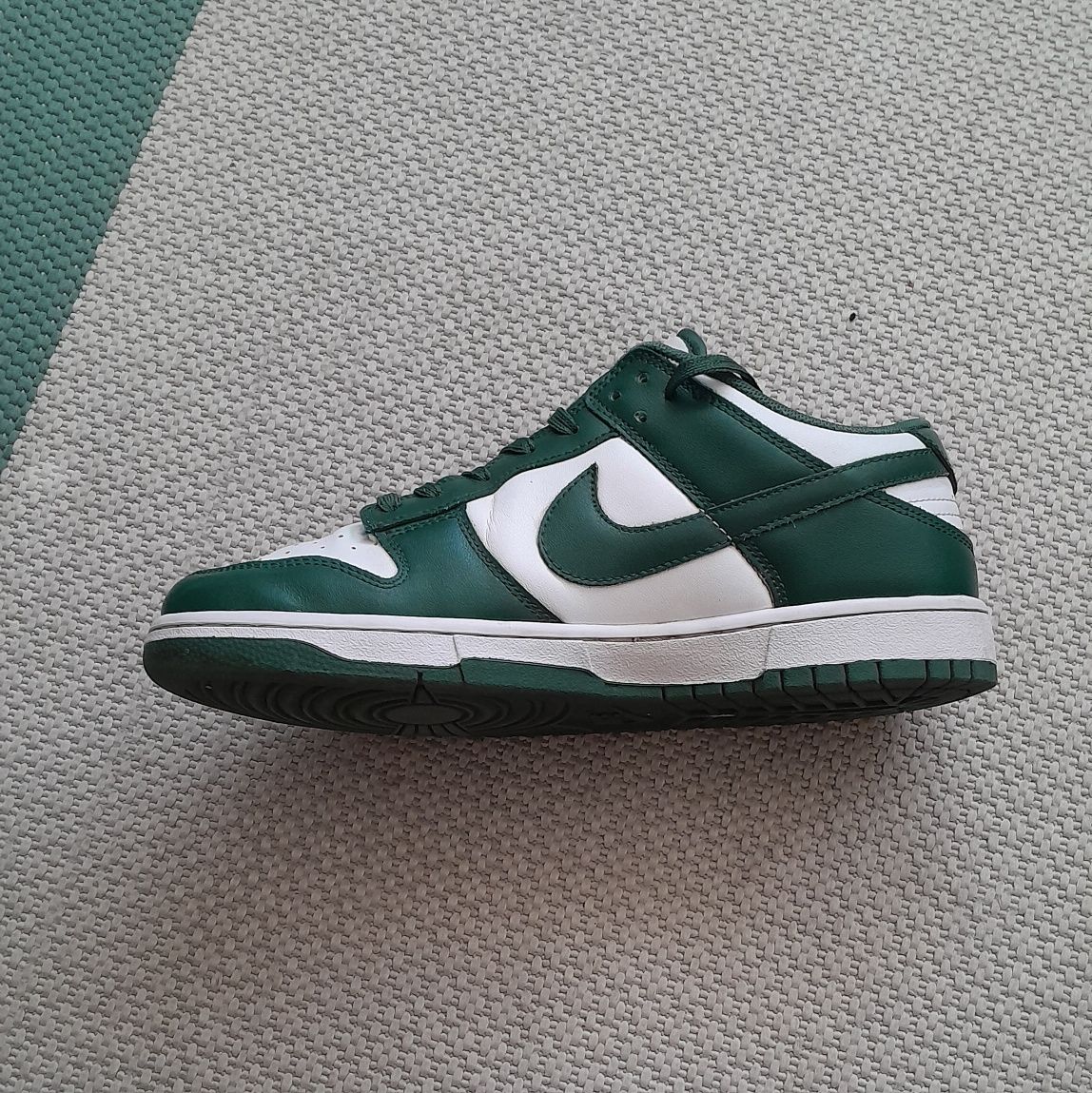 Nike Dunk Low "Team Green" Sneakers
Dunk Low "Team Green" sneakers
Dun