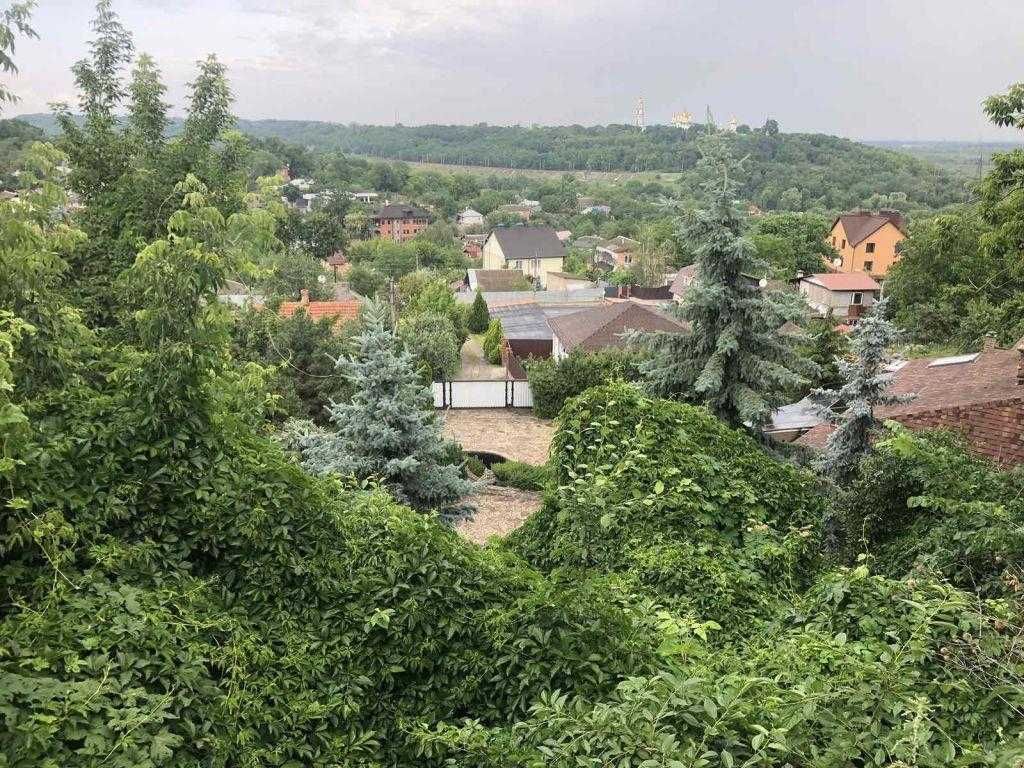 Продається частина будинку біля Сонячного парку