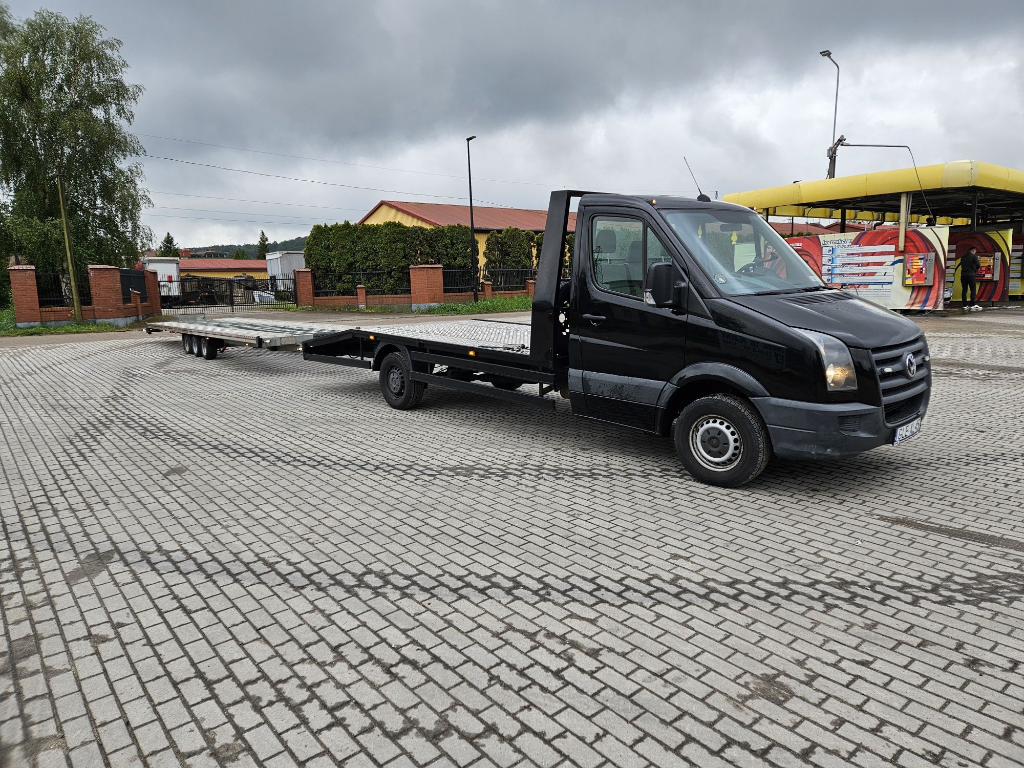 Wynajem laweta przyczepy 8.5 metra na 2 auta lub Busa Wypożyczalnia .