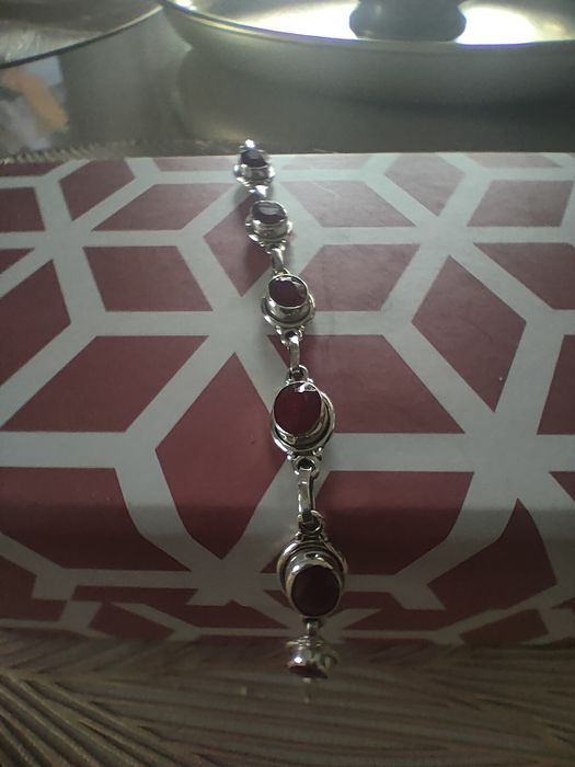 Srebrna bransoleta rubiny