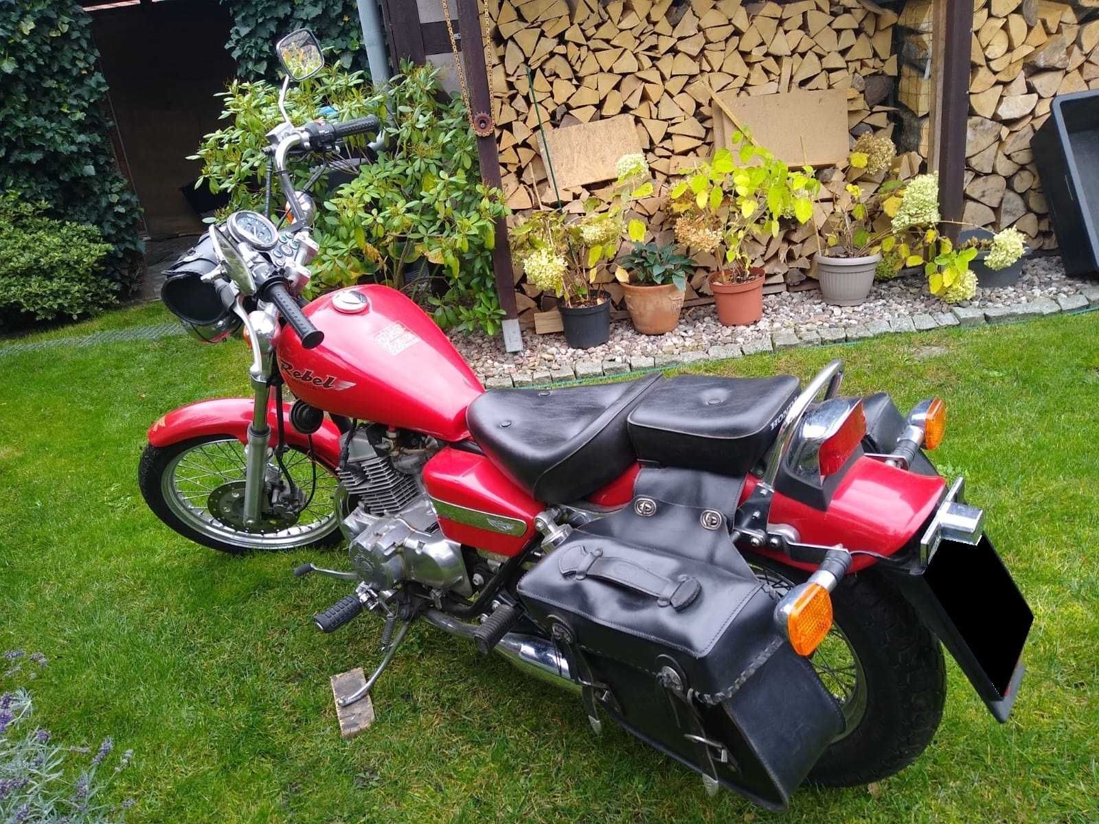Honda Rebel 125 cm3,Oryginał z niskim przebiegiem, osoba prywatna.