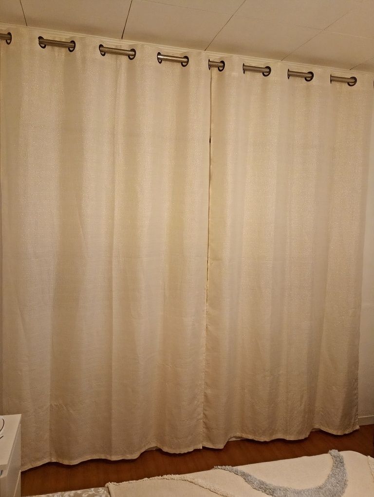 Vendo Cortinas com o barão