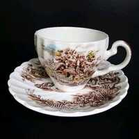 Chávena de Chá em Porcelana Inglesa Decorada com Motivo Campestre