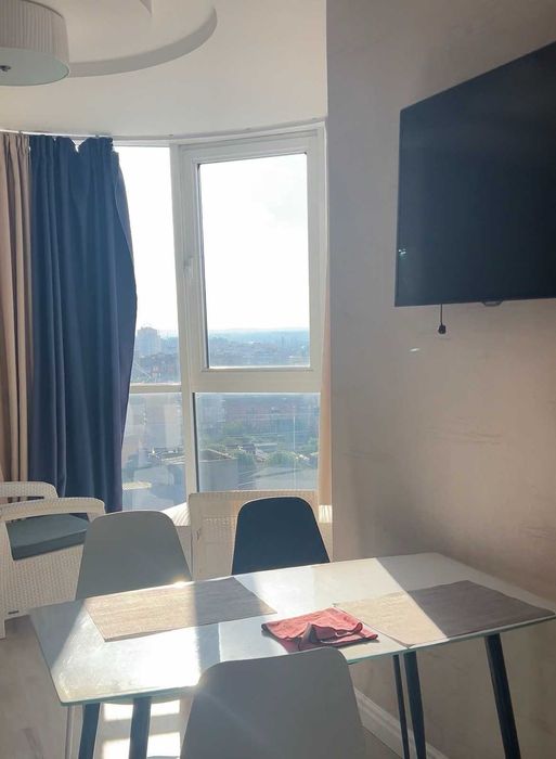 Стильна 2-кімнатна квартира з ремонтом в центрі міста ID: 40662