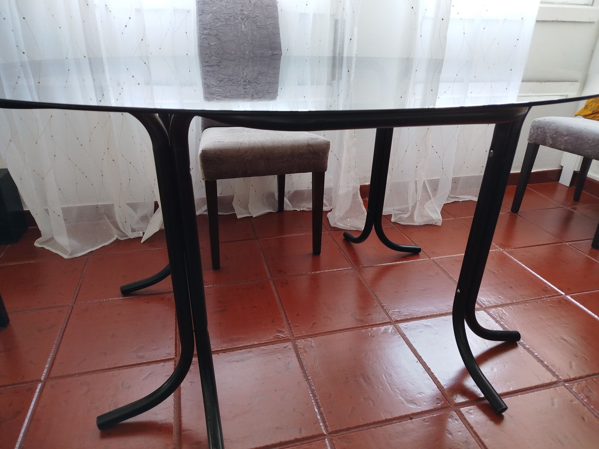 Mesa de vidro de sala de jantar