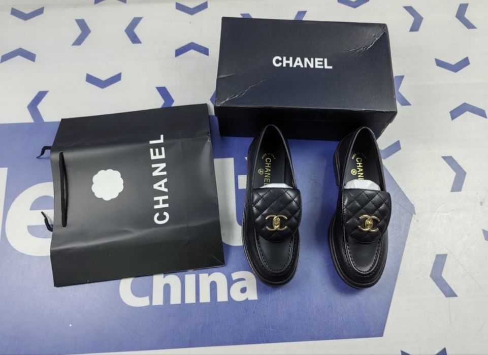 Лофери- туфлі Chanel