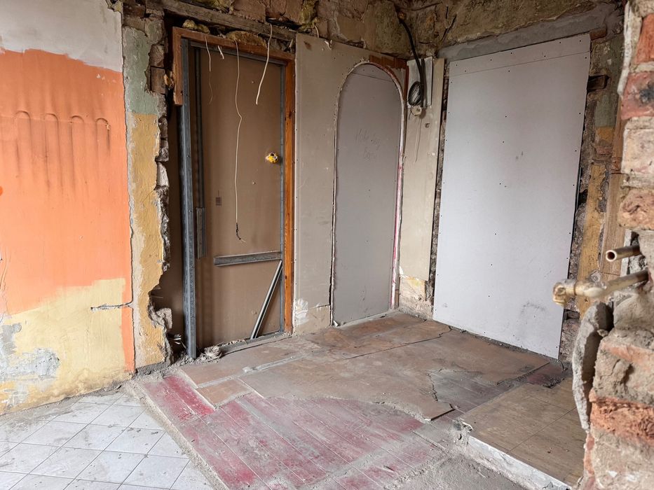 Do remontu! Łazarz, 2 pokoje, 2 piętro, pełna rewitalizacja kamienicy