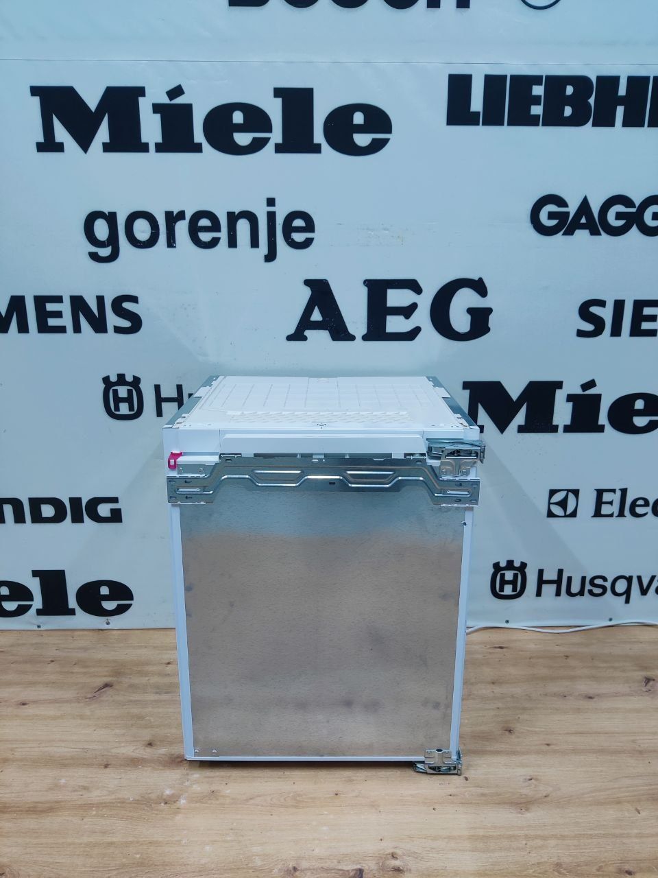 Виставковий зразок. Вбудована морозильна камера SIEMENS GI11VAF30. DE.