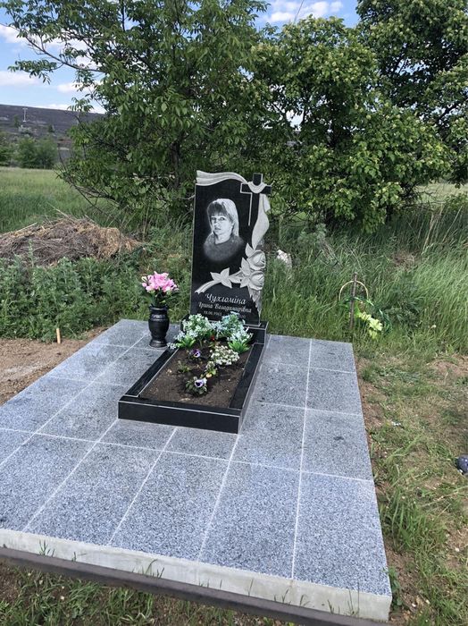 Памятники гранитные