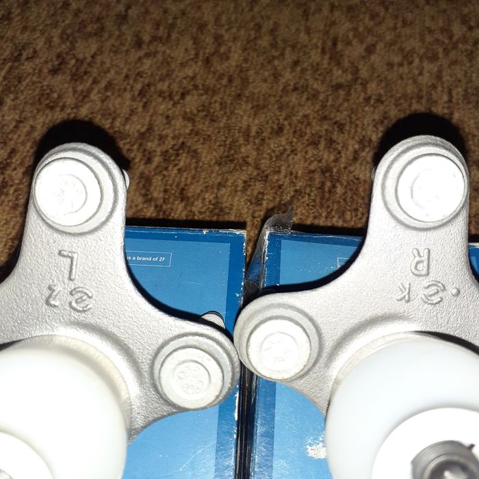 Шарова номер 26772 02 . 2677302