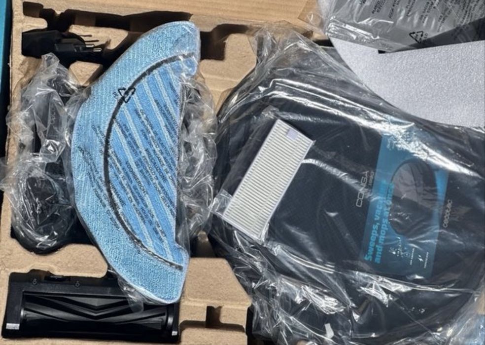 Новий миючий робот пилосос Cecotec conga 1990