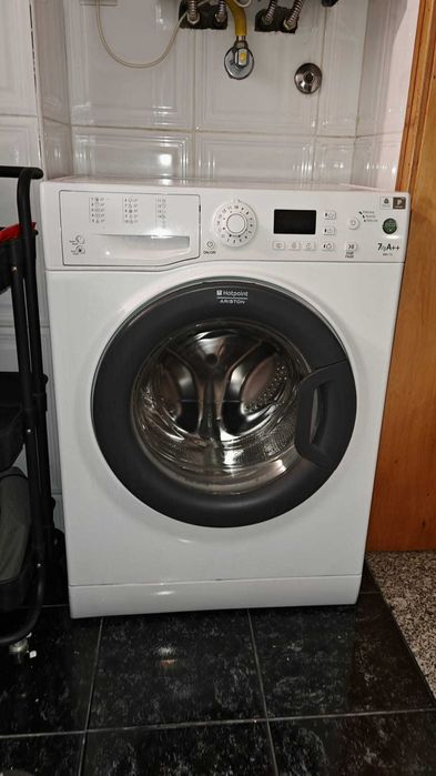 Máquina lavar roupa 7kg - Hotpoint Ariston