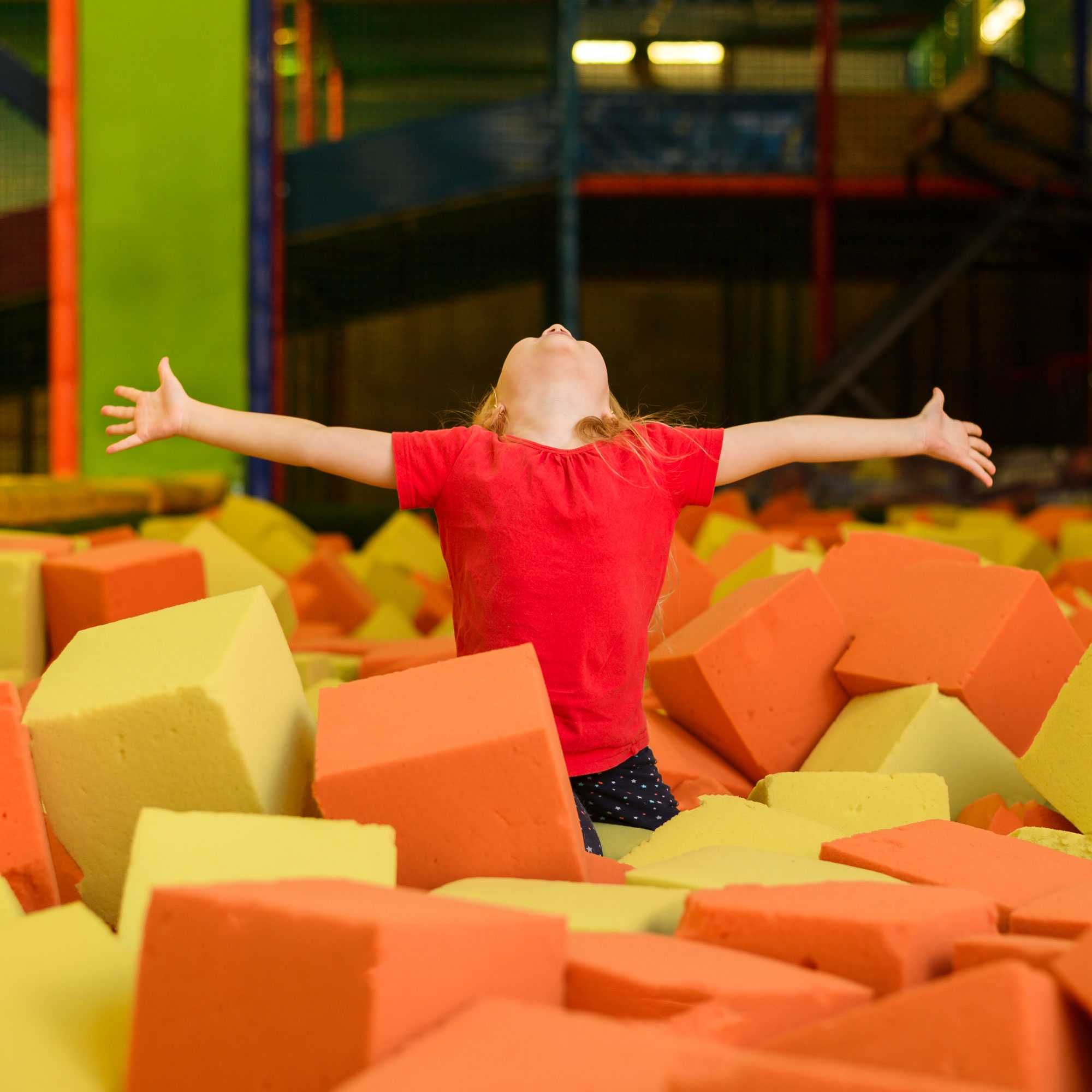 Kostka z pianki gąbka wypełnienie suchy basen park trampolin skate