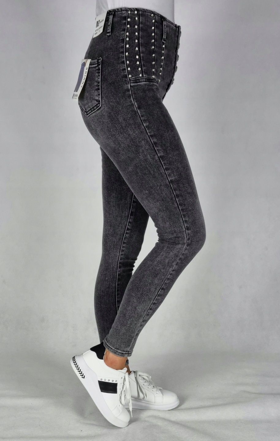 Nowe spodnie jeansowe M. SARA z dżetami rozm 26 XS wysoki Stan