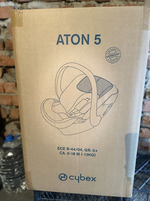 Автокрісло Cybex Aton 5 + адаптери