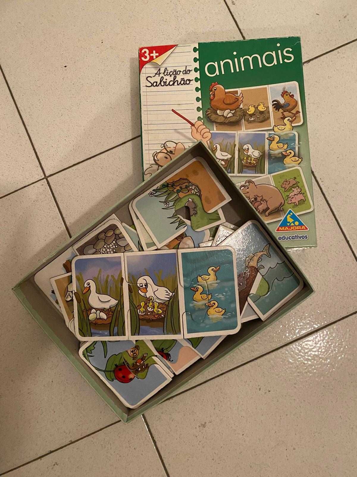 Puzzles e Dominó criança